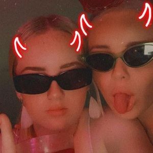 Meet your Posher, Maxine